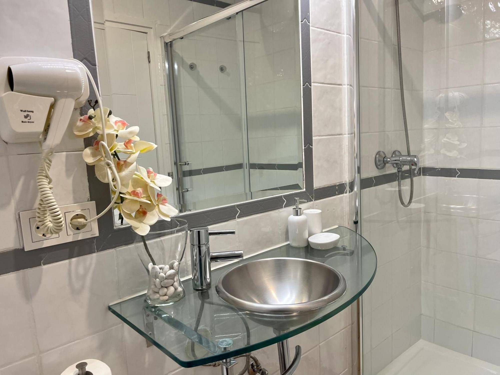 מארבלה Puerto Banus Pol Suite Y Hada Suite מראה חיצוני תמונה
